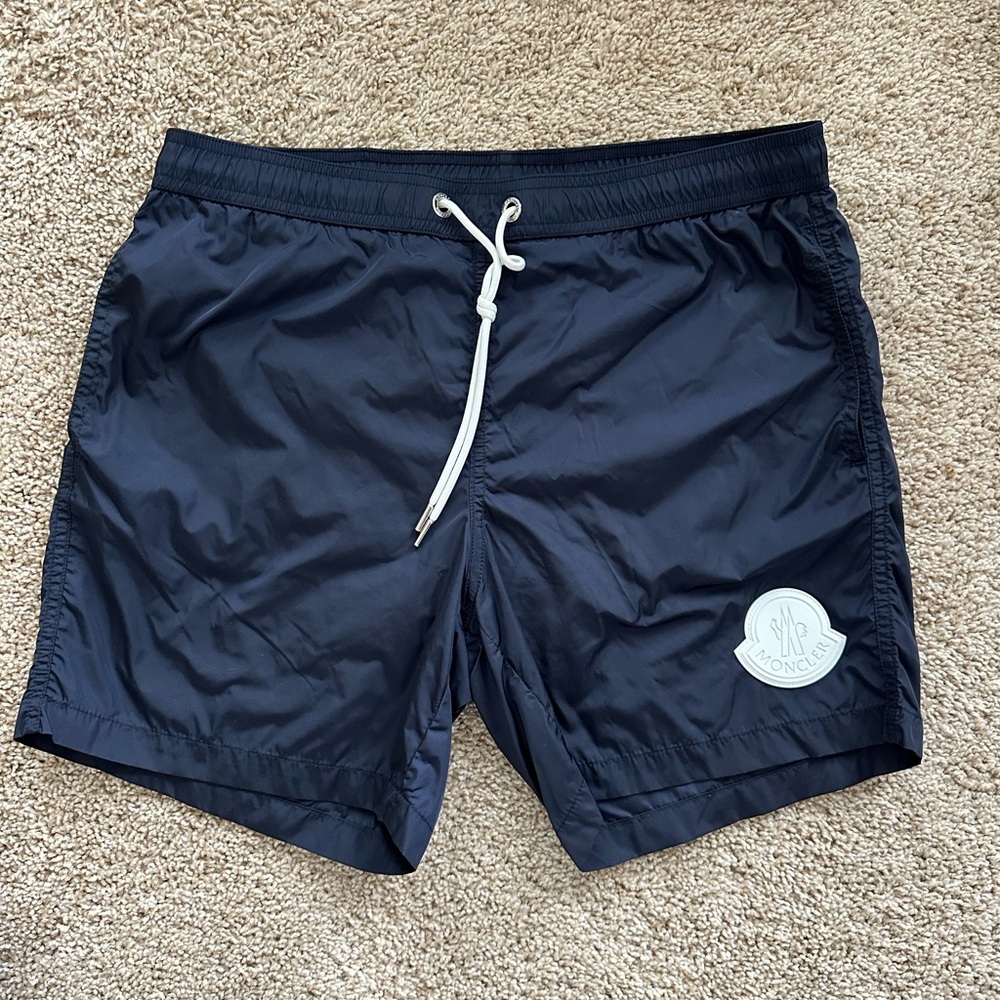 Moncler Logo patch swim trunks